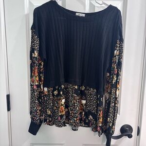 Maurices Black Mixed-Media Floral Pullover Size Medium